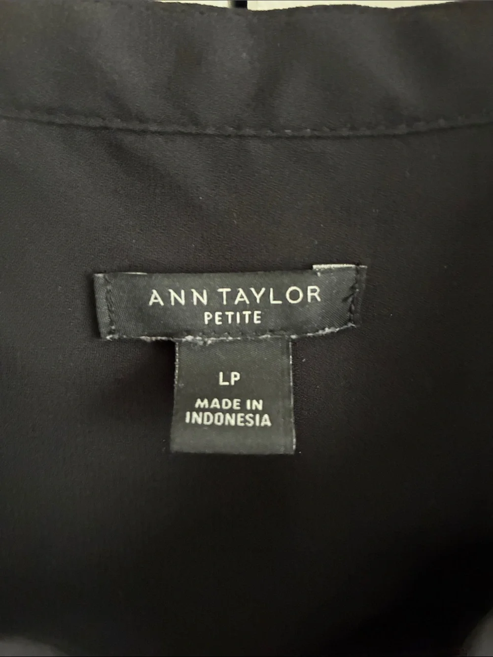 Ann Taylor Black Sleeveless Pocket Chiffon Camisole - Picture 3 of 3